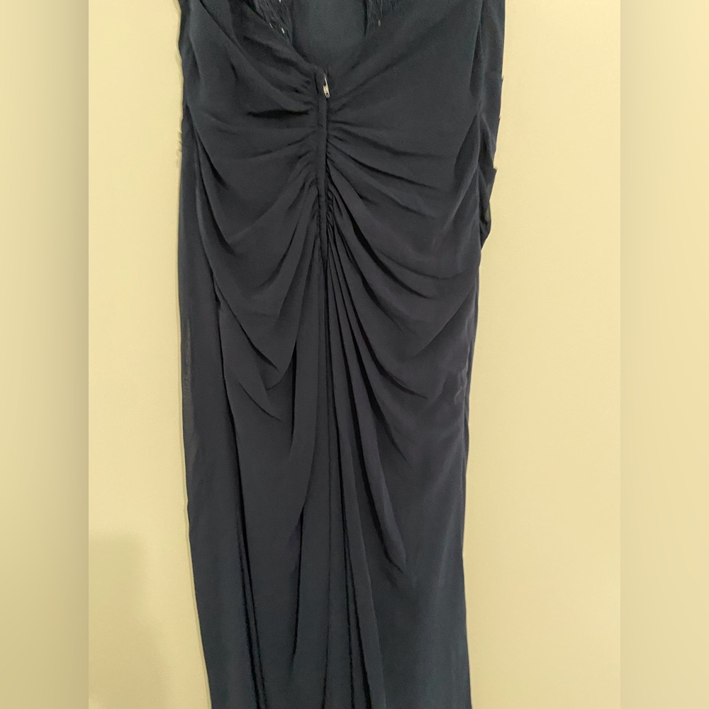 Formal dress - Picture 2 of 5